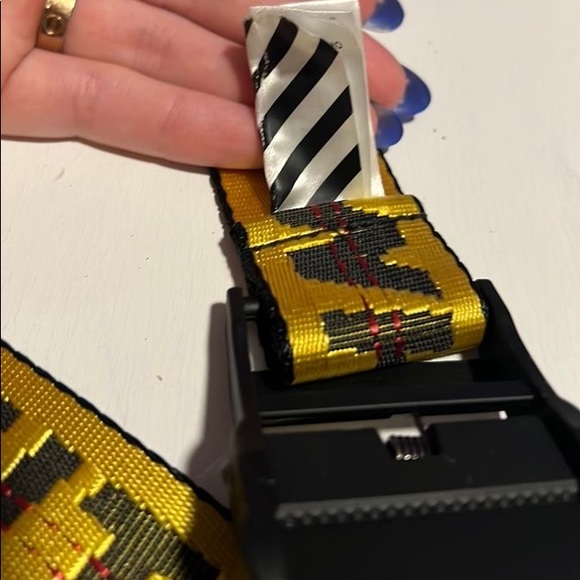 off-white belt - Picture 4 of 4